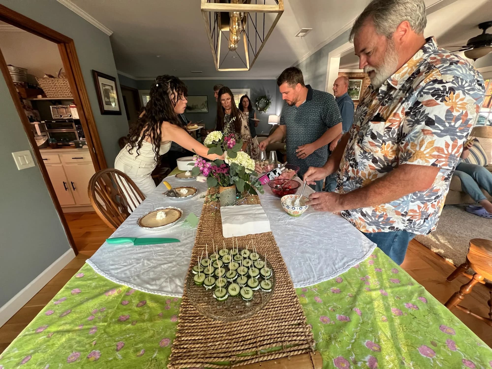 Family dinner photo 27