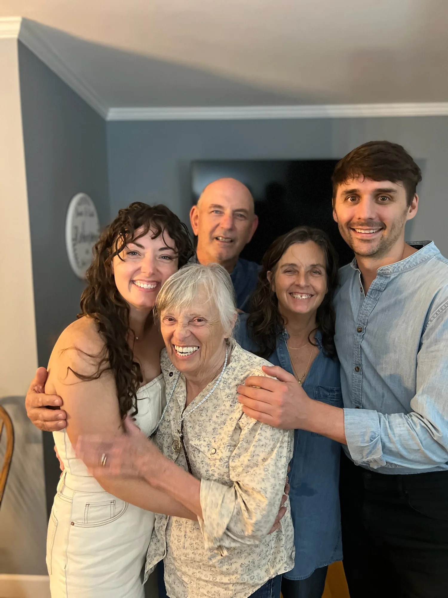 Family dinner photo 38